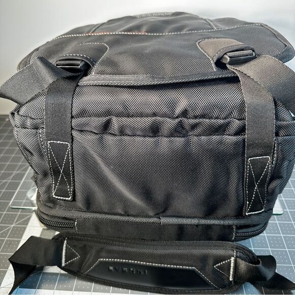 E V E R K I ® | URBANITE™ | Vertical Travel Bag | #EKS620 | BLK | XLNT - Picture 14 of 15